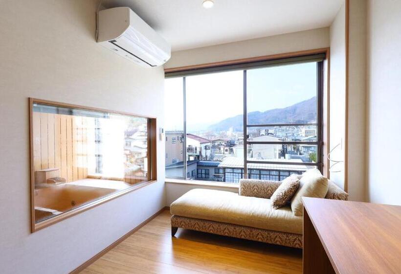 סוויטה משפחתית, Suwakoen