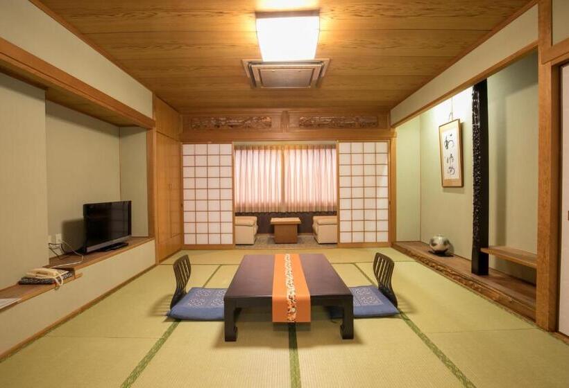 اتاق استاندارد چهار تخته, Takasago