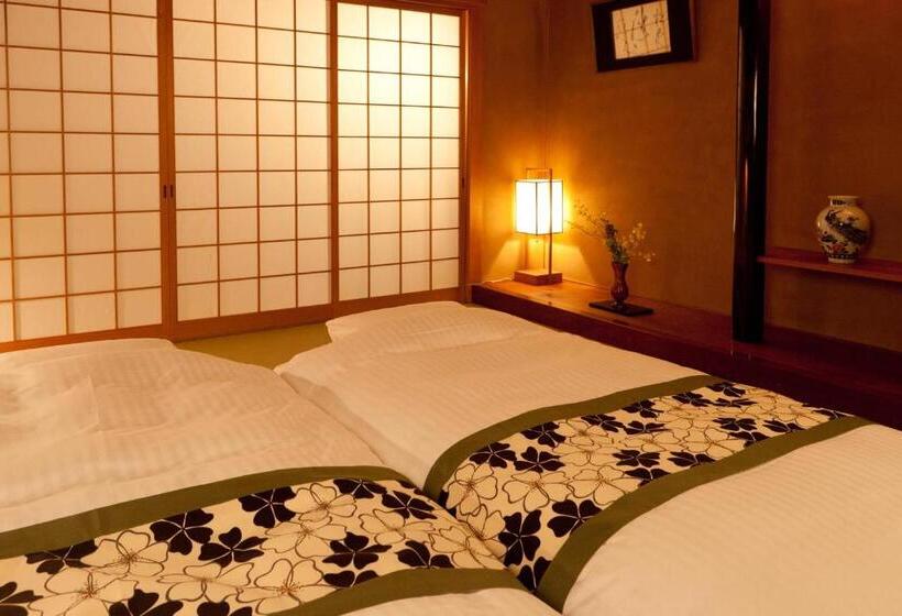 Pokój Czteroosobowy Deluxe, Takasago