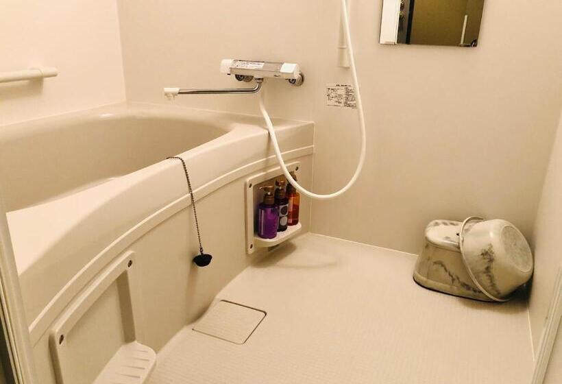 Pokój Ekonomiczny, Takasago