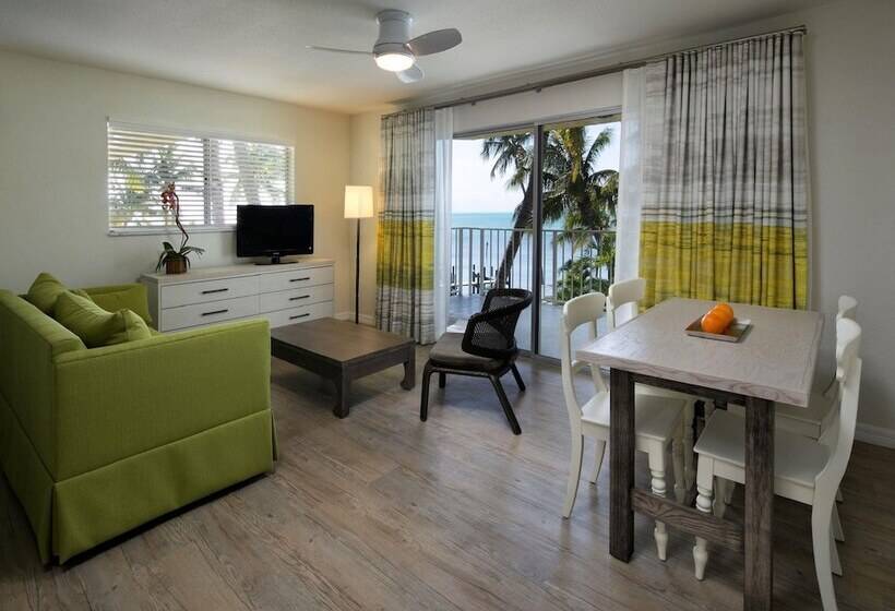 إستوديو ديلوكس مطل على البحر, La Siesta Resort & Villas