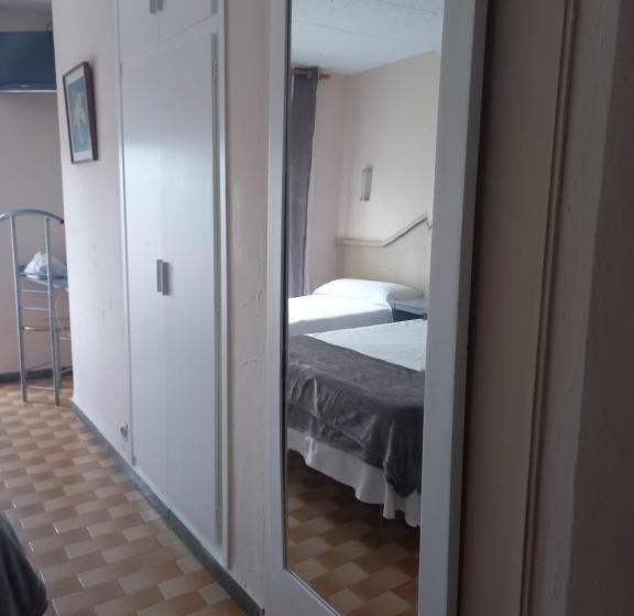 חדר סטנדרט נוף פנורמי, Hostal Sant Bernat