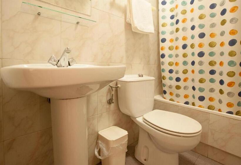 غرفة قياسية ثلاثية, Serramar