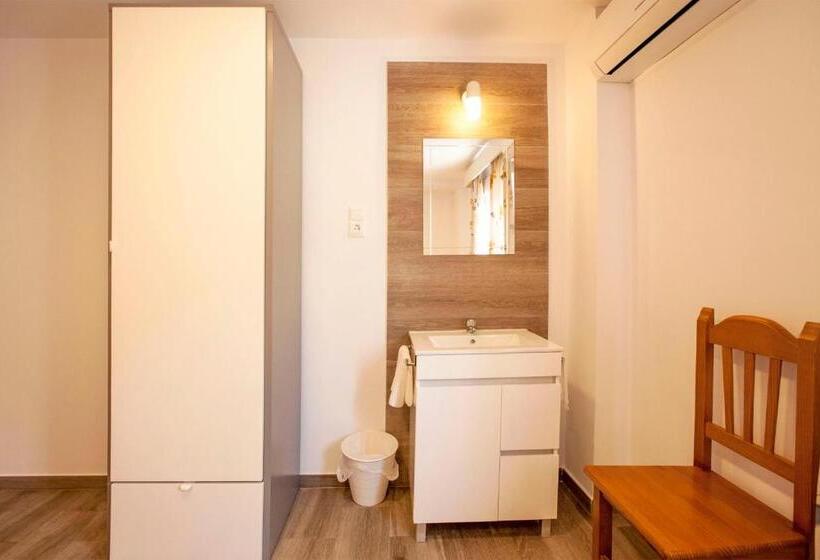 غرفة قياسية حمام مشترك, Serramar