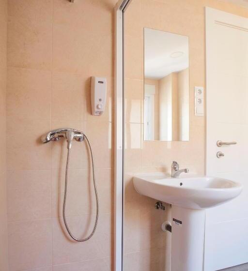 غرفة قياسية ثلاثية حمام مشترك, Serramar