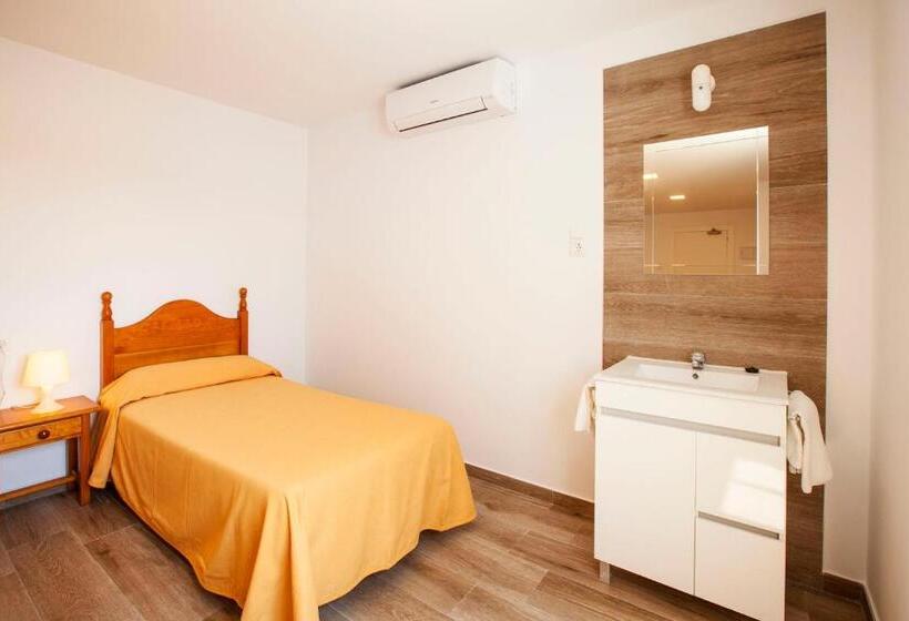 غرفة قياسية رباعية حمام مشترك, Serramar