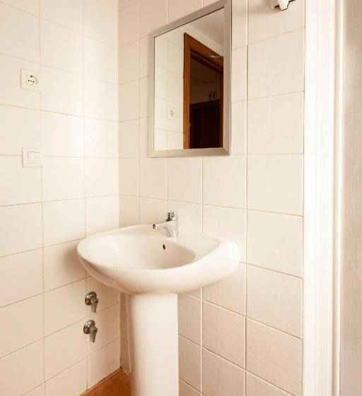 غرفة قياسية, Serramar