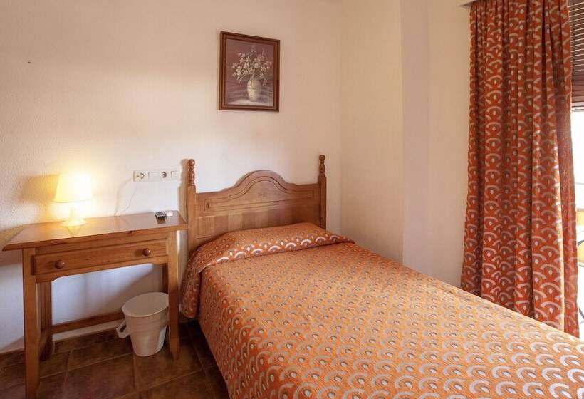 غرفة قياسية فردية, Serramar