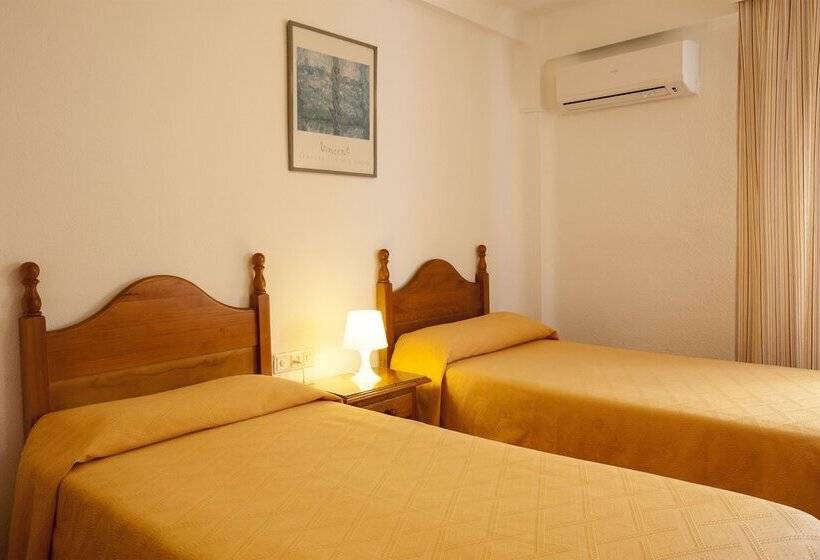 غرفة قياسية حمام مشترك, Serramar