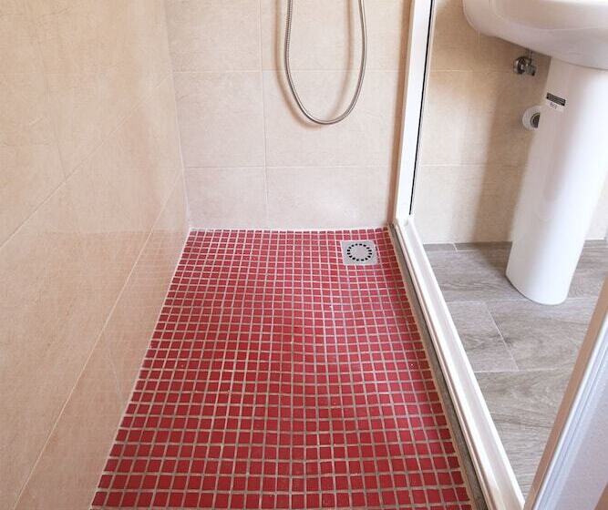 غرفة قياسية ثلاثية حمام مشترك, Serramar