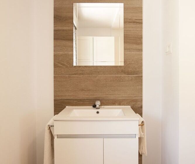 غرفة قياسية ثلاثية حمام مشترك, Serramar