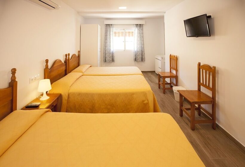 غرفة قياسية ثلاثية حمام مشترك, Serramar