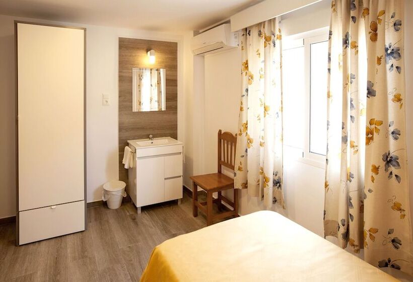 غرفة قياسية حمام مشترك, Serramar