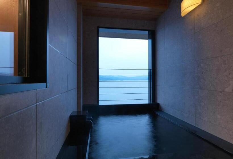 جناح ذو إطلالة بانورامية, Akan Yuku No Sato Tsuruga