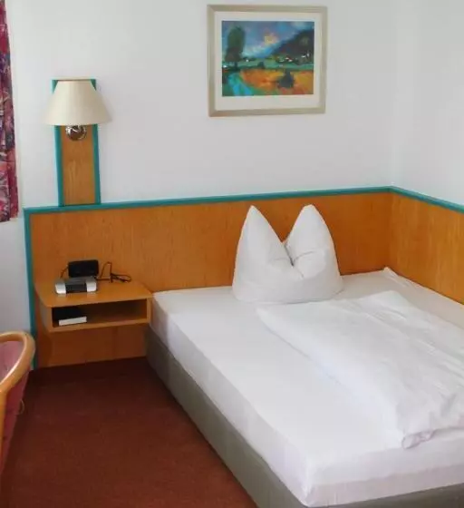 Quarto Estandar Individual, Alpha