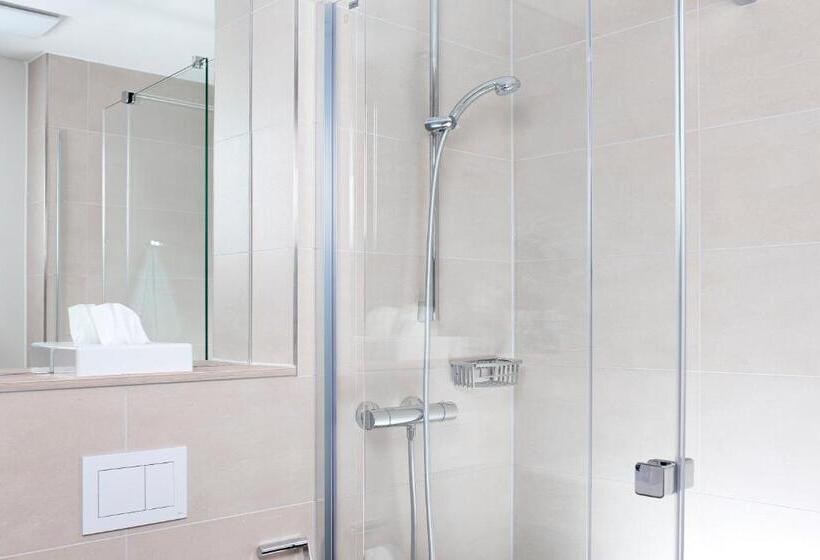 コンフォートルーム, Alpha