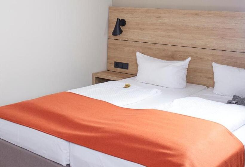 コンフォートルーム, Alpha