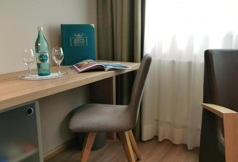 スタンダードトリプルルーム, Alpha