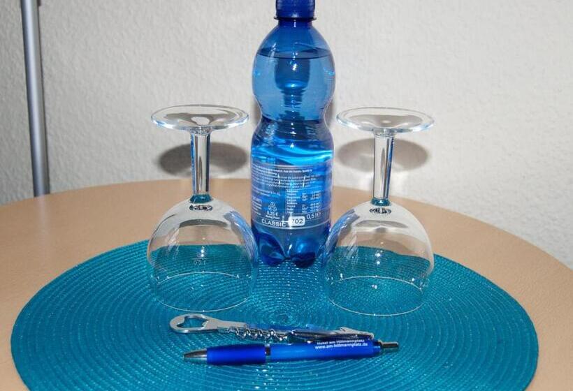 اتاق استاندارد, Am Hillmannplatz Nr.1