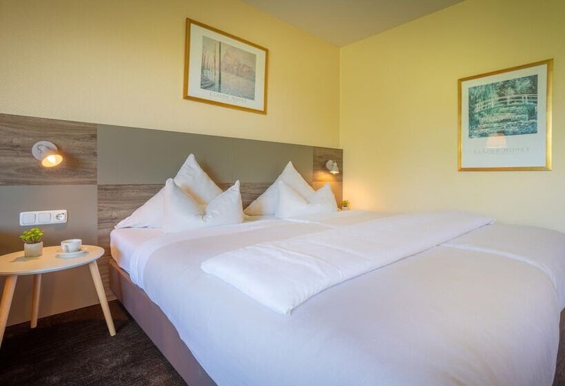 수피리어 트리플 룸, Am Park