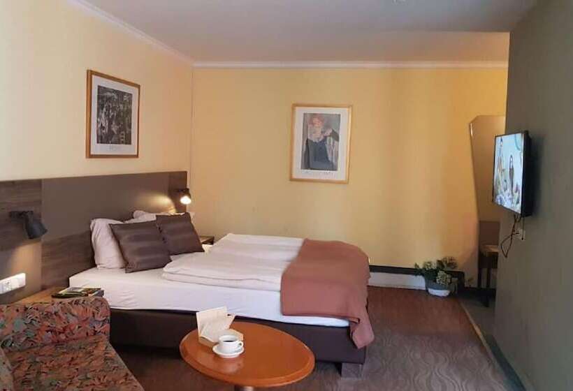 수피리어 룸, Am Park