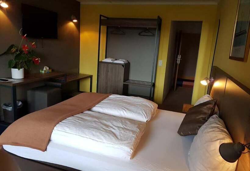 수피리어 룸, Am Park