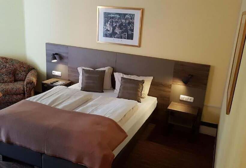 수피리어 룸, Am Park