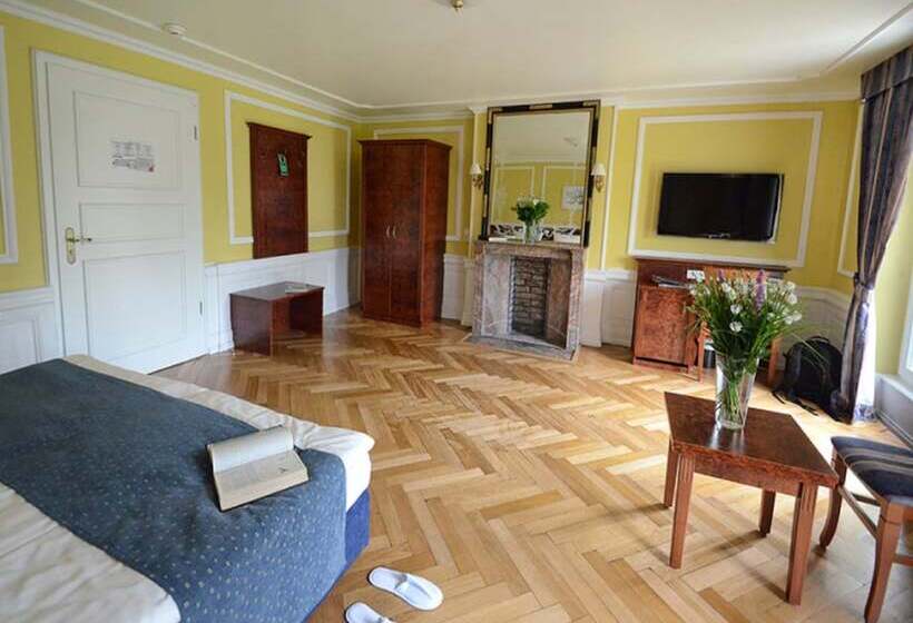 חדר קלאסי, Chateau De Pourtales