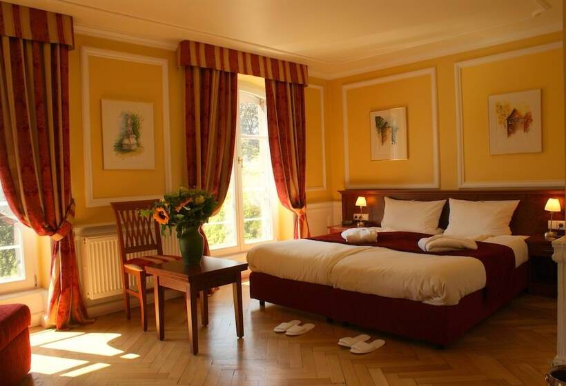 חדר קלאסי, Chateau De Pourtales