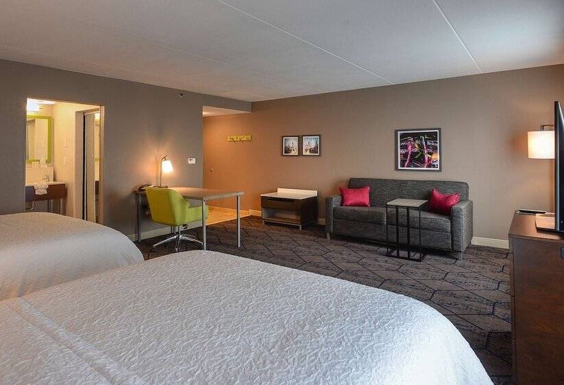 Escritório Estándar, Hampton Inn & Suites Atlsix Flags