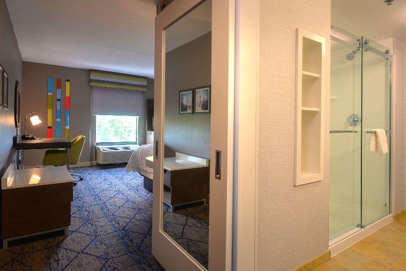 غرفة ديلوكس سرير كينج, Hampton Inn & Suites Atlsix Flags