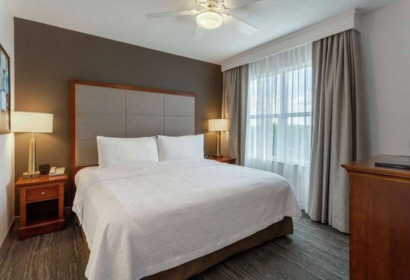 带大床的套房, Homewood Suites By Hilton Albany
