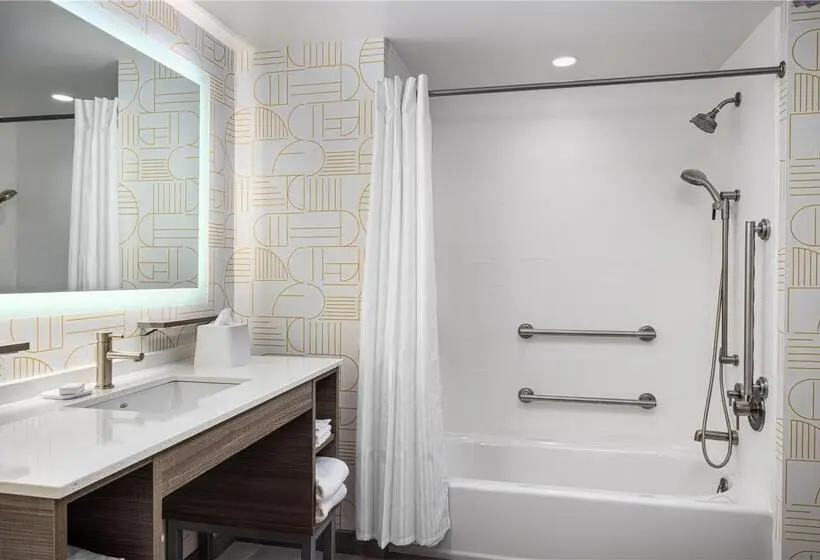 スイート, Homewood Suites By Hilton Fresno