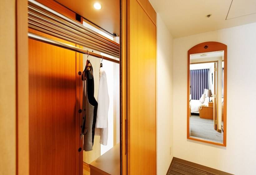 غرفة بريميوم, Okayama Koraku