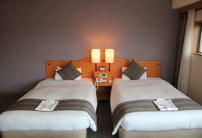 غرفة قياسية, Okayama Koraku