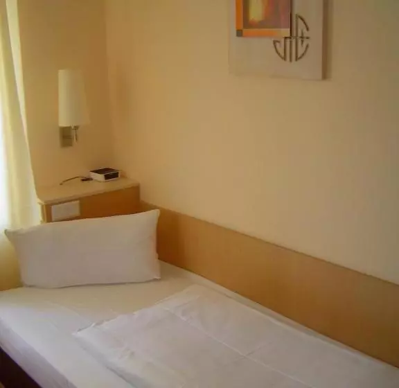 اتاق استاندارد یک نفره, Atomis Hotel Düsseldorf City