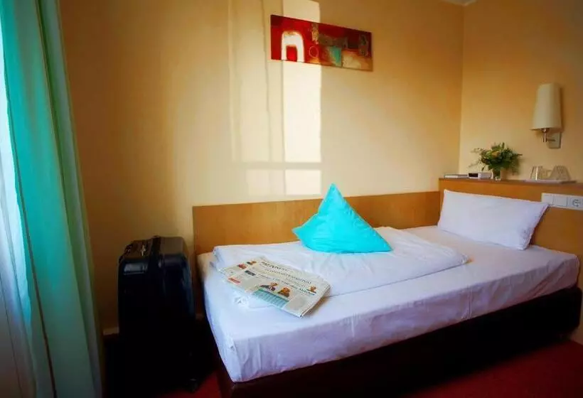 اتاق استاندارد یک نفره, Atomis Hotel Düsseldorf City