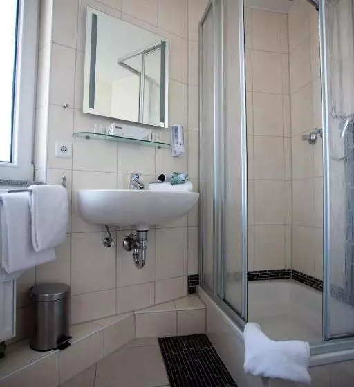 اتاق استاندارد, Atomis Hotel Düsseldorf City