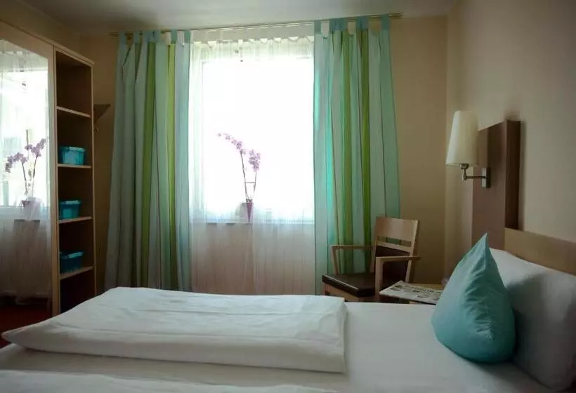 اتاق استاندارد, Atomis Hotel Düsseldorf City