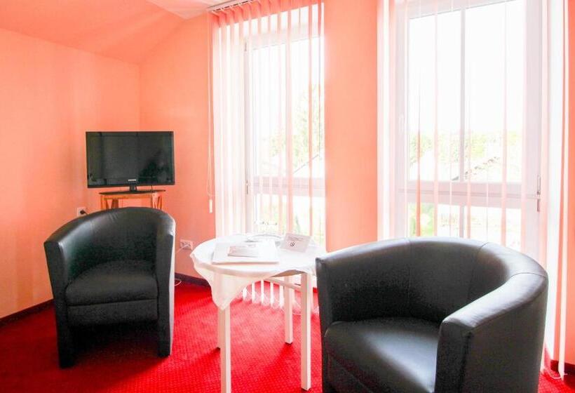 Номер Стандарт с Балконом, Kneipp Kurhotel Emilie