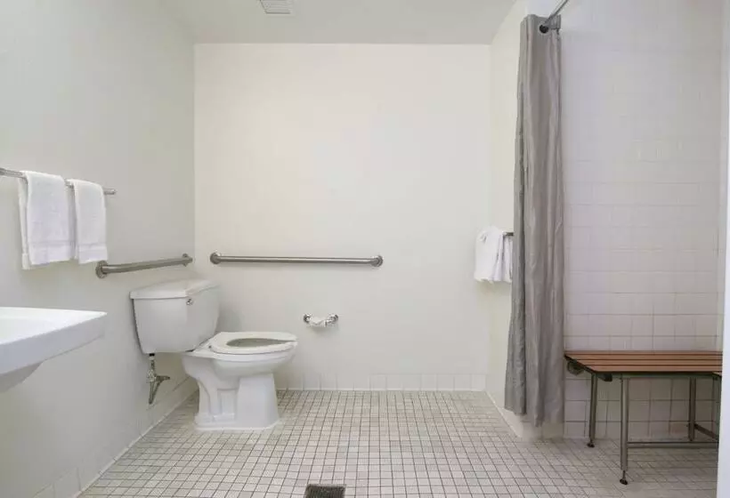 ２ダブルベッドのスタンダードルーム, Motel 6colchester, Vt  Burlington