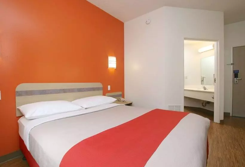 デラックスルーム, Motel 6colchester, Vt  Burlington