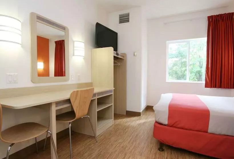 デラックスルーム, Motel 6colchester, Vt  Burlington
