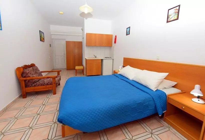 استودیوی استاندارد, Anixis Hotel & Apartments