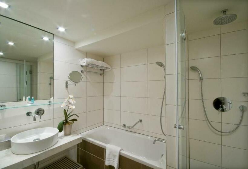 آپارتمان 2 خوابه, B Aparthotel Grand Place