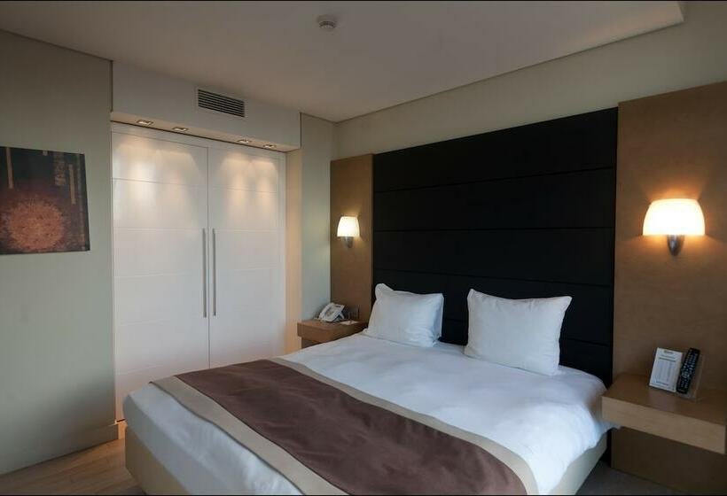 آپارتمان 2 خوابه, B Aparthotel Grand Place