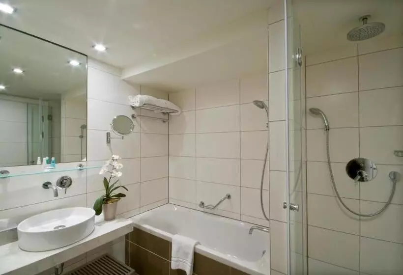 آپارتمان 2 خوابه, B Aparthotel Grand Place