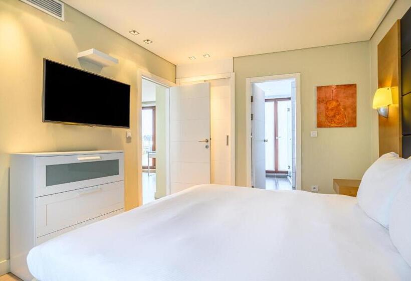 آپارتمان 2 خوابه, B Aparthotel Grand Place