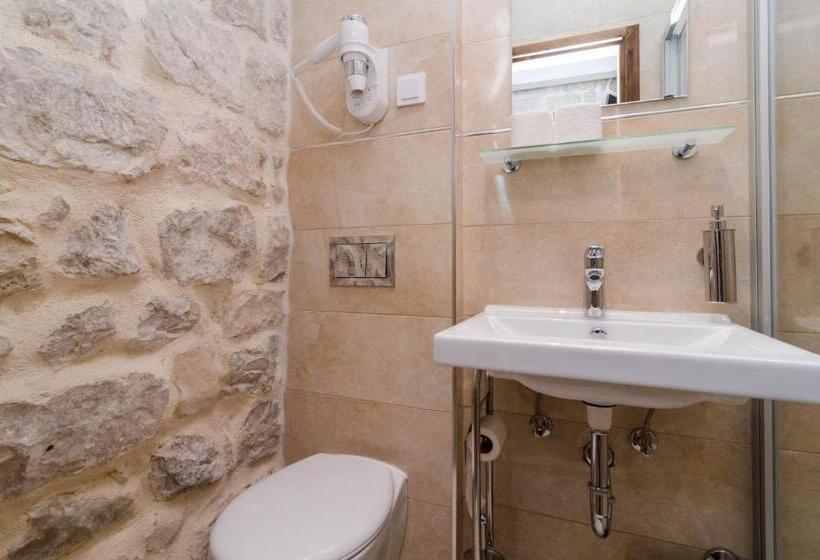 Номер Стандарт Вид на Море, Eddie's Sea View Rooms Old Town