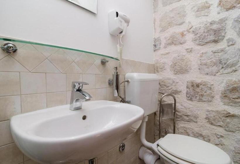 Номер Стандарт Вид на Море, Eddie's Sea View Rooms Old Town